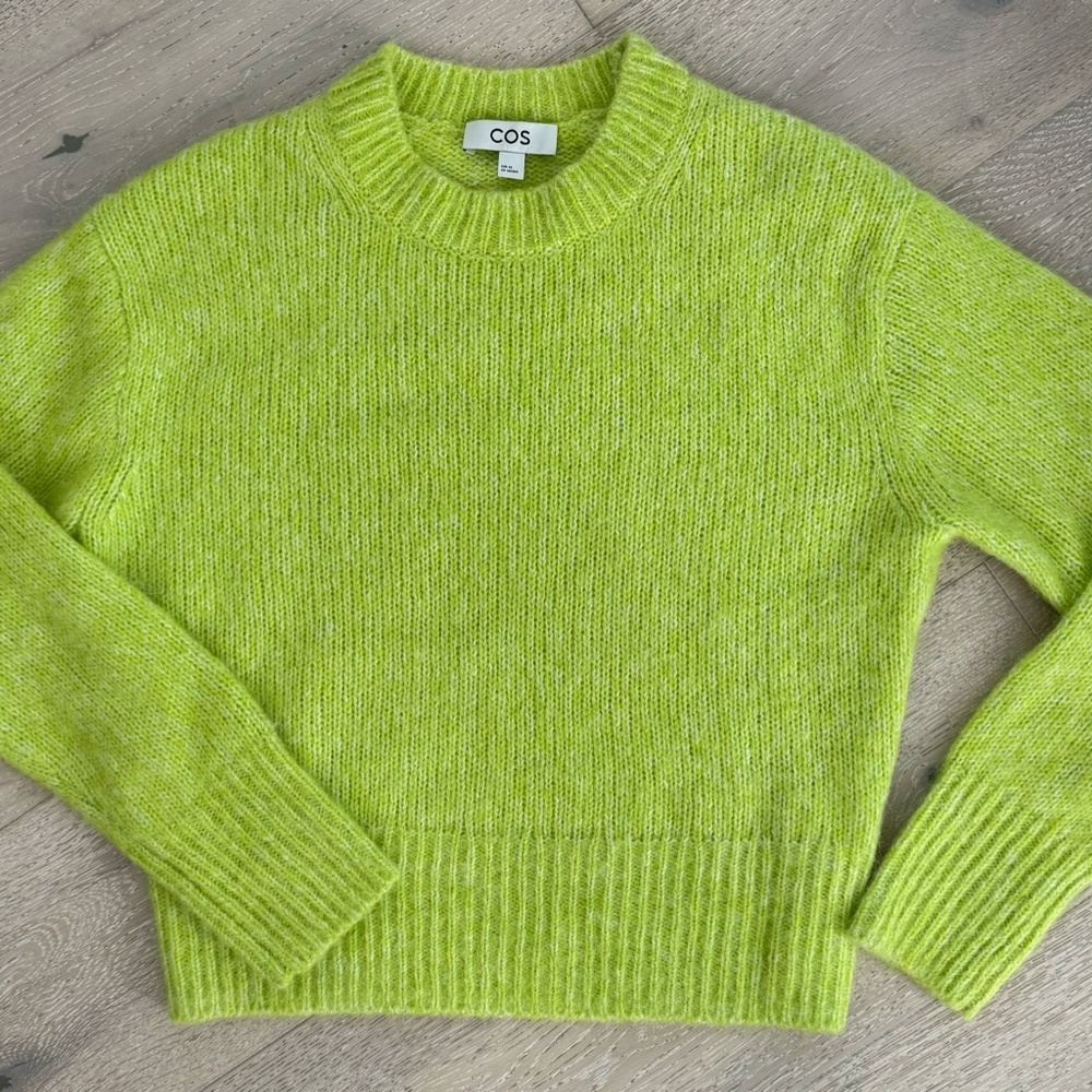 COS Women's crewneck sweater in XS - neon lime green